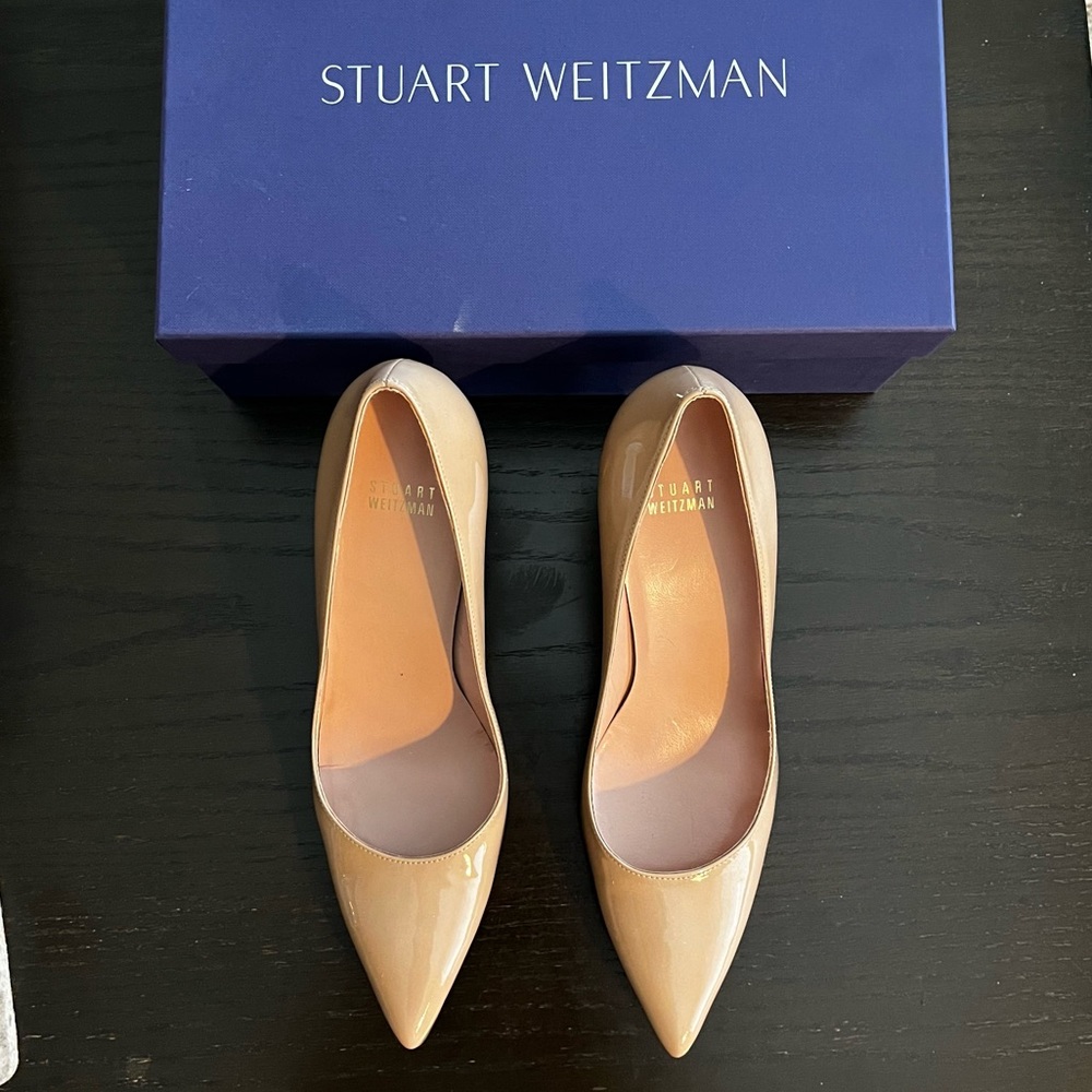 NWT Stuart Weitzman Nude Pointy Toe Heels